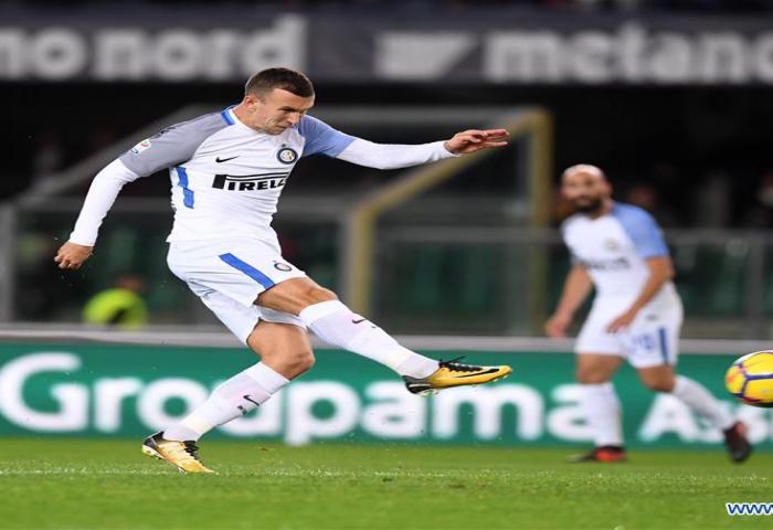 Inter Milan Kalahkan Verona 2-1